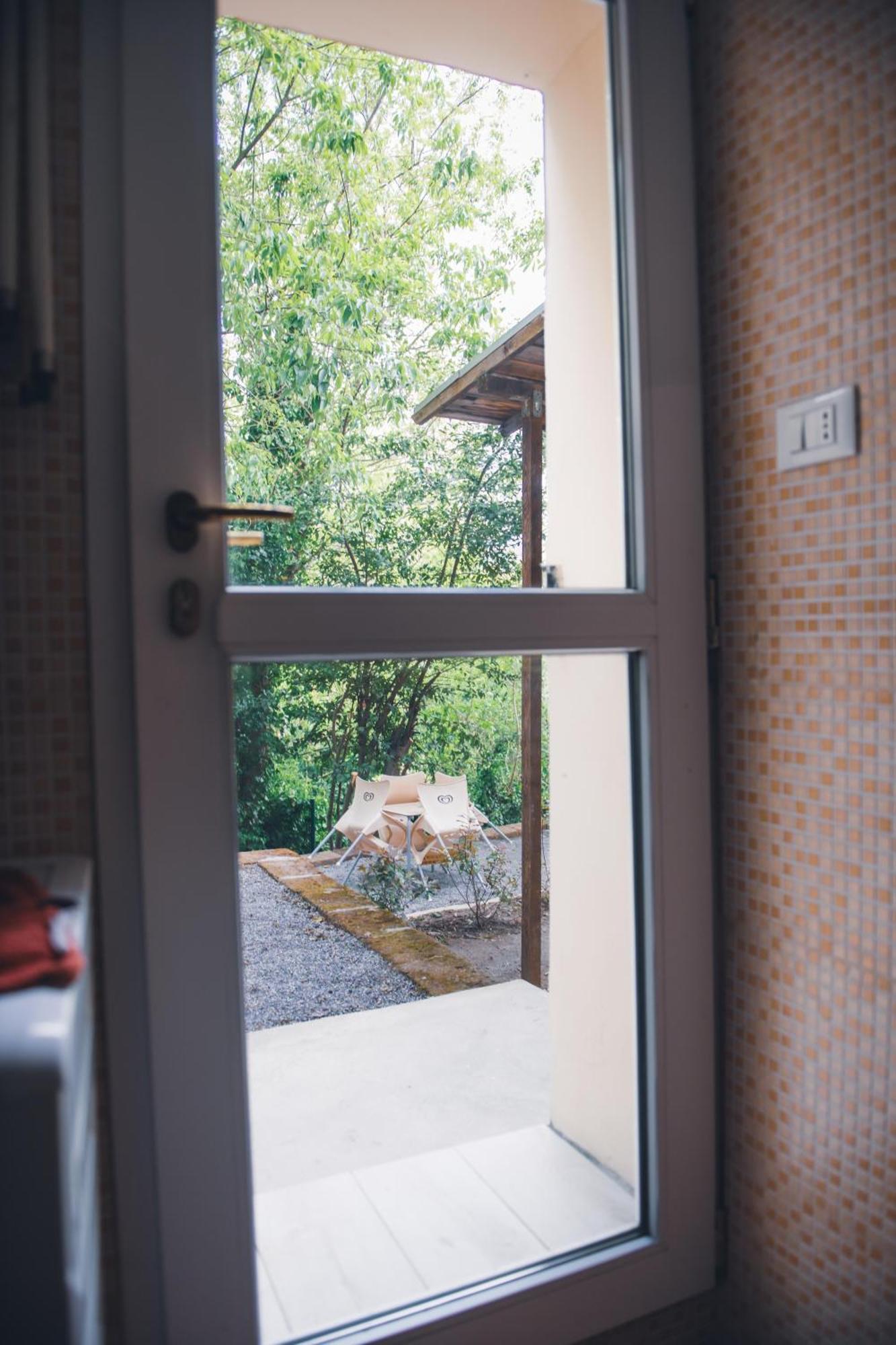 Home Peterpan, B&B Direttamente Sulla Piazza Casal Fiumanese Exterior foto