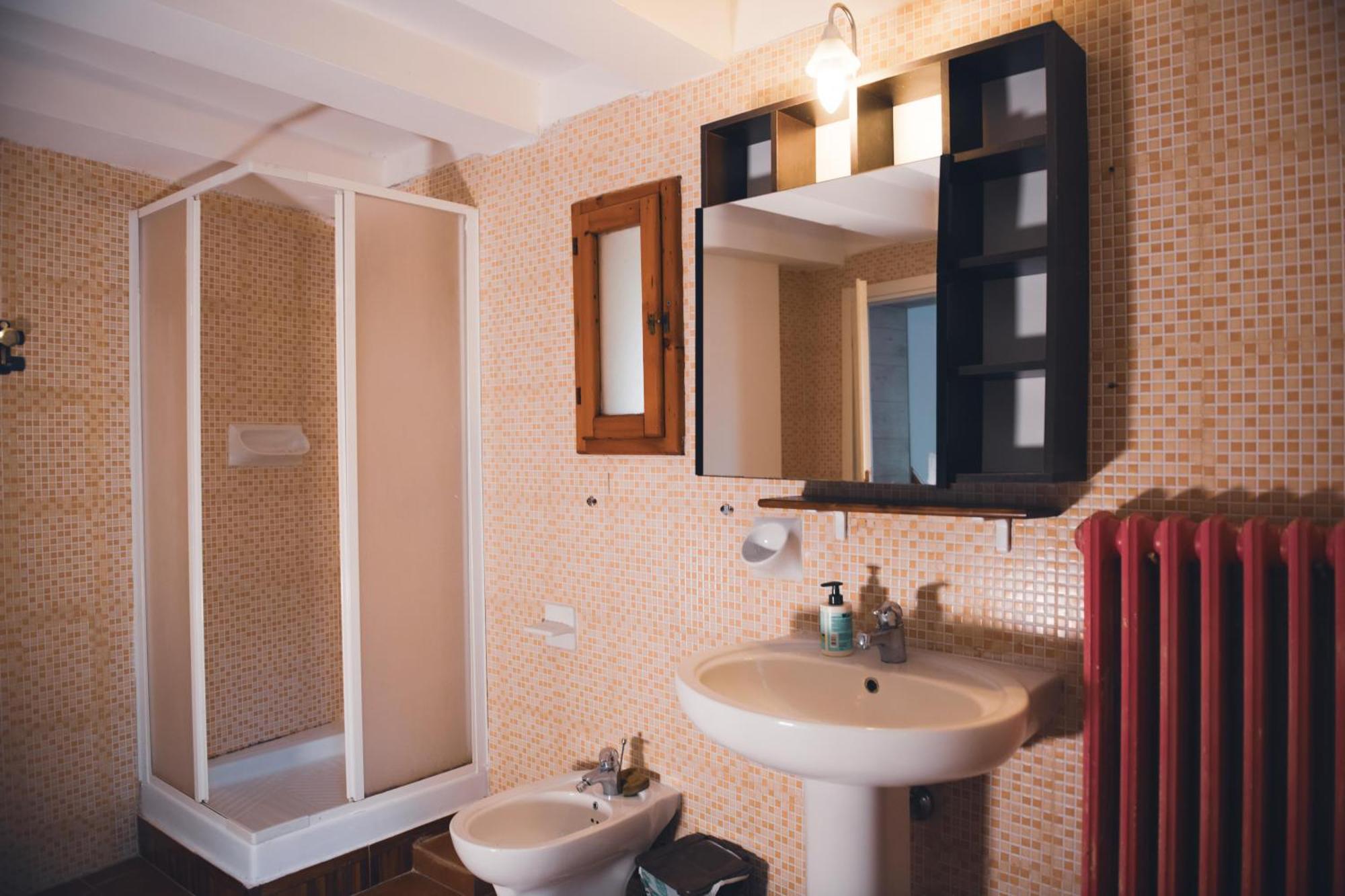 Home Peterpan, B&B Direttamente Sulla Piazza Casal Fiumanese Exterior foto
